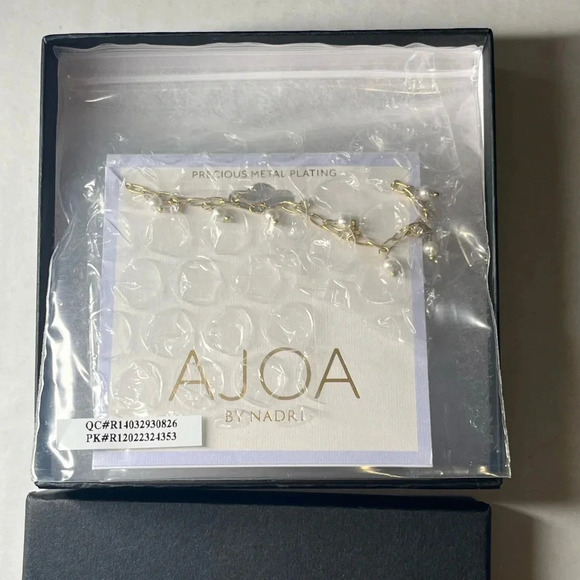 Nadri Gold plated necklace for young girl or teenager. 16” length 2” extender - Picture 8 of 12